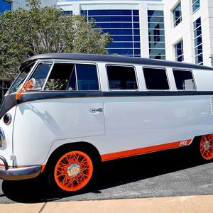 Die Neuauflage des berühmten 1962-er Mikrobusses von VW mit den in Zusammenarbeit mit Formlabs 3D-gedruckten Radkappen. 