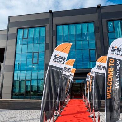 Modula setzt mit der Eröffnung seines neuen Standorts in Gersthofen einen strategischen Meilenstein seiner internationalen Expansion und der digitalen Transformation des Unternehmens. (Bild: Modula)