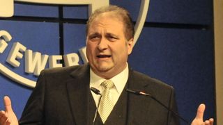 Hans Peter Wollseifer, Präsident des Zentralverbands des Deutschen Handwerks, fordert Entbürokratisierung. (Bild: Zietz/»kfz-betrieb«)