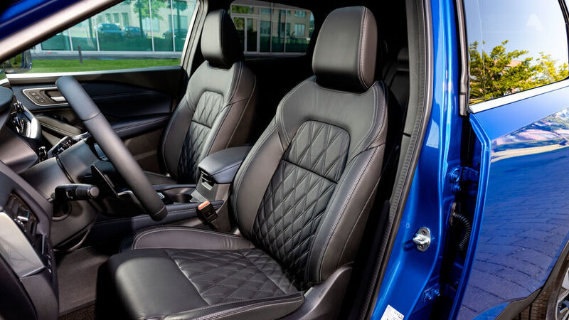 Die Sitze verfügen in der Topausstattung über eine Massagefunktion für Fahrer und Beifahrer. (Nissan)