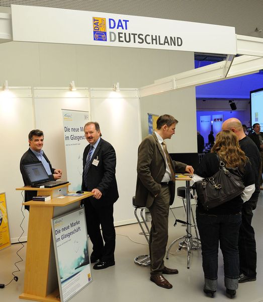 In die Silverdat-Software der Deutschen Automobil Treuhand (DAT) wurde die Autoglasreparaturmarke des ZDK – Autoglasplus – integriert. (Archiv: Vogel Business Media)