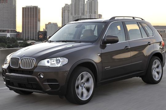 Auch beim neuen SUV X5 3.0sd steht „S“ für Sportlichkeit. BMW legt beim neuen Modell einen Nachbrenner mit Doppelaufladung nach. (Archiv: Vogel Business Media)