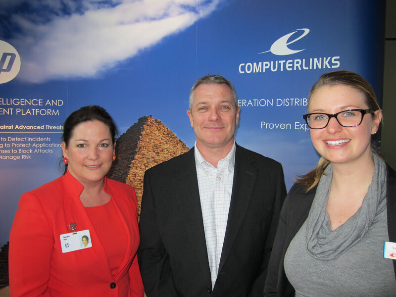 v. l. Sandra Hilt und Stephen Walsh, HP Enterprise Security, mit Vanessa Klawitter, Computerlinks (IT-BUSINESS)