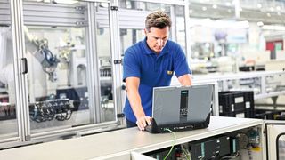 Die neueste Generation der einschaltfertigen Hochleistungs-Programmiergeräte von Siemens ist optimiert für das Engineering mit dem TIA Portal. (Siemens)