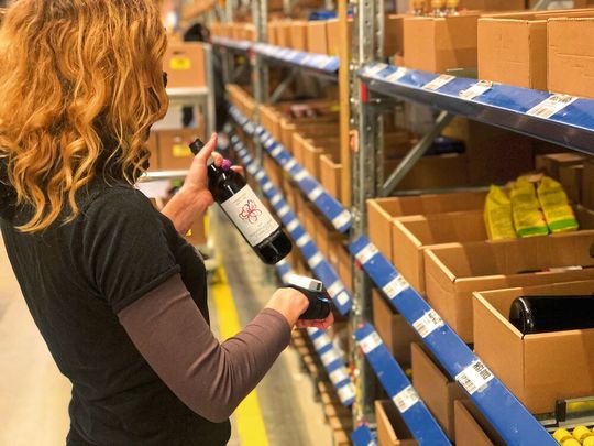 Beim Biokosthersteller Rapunzel geben die Mitarbeiter nach dem Wechsel zum HS 50 für den Kommissionierprozess durchweg positive Rückmeldungen. Beim Biokosthersteller Rapunzel geben die Mitarbeiter nach dem Wechsel zum HS 50 für den Kommissionierprozess durchweg positive Rückmeldungen.