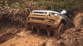 Der Land Rover Defender 90 ist das Einstiegsmodell der neu aufgelegten Kult-Baureihe. (Bild: Land Rover)