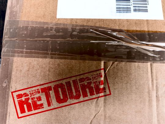 Ein effizientes Retourenmanagement bietet Onlinehändlern jede Menge ungenutztes Potenzial. Die Prüfung zurückgesandter Ware zählt zu den größten Kostentreibern im Versandhandel.(Bild:  studio v-zwoelf - stock.adobe.com)