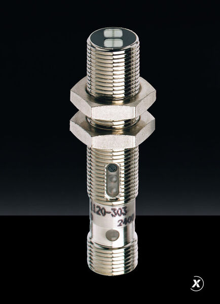 Der Reflexlichttaster LTS-1120-303 mit Leuchtdiodenanzeige im robusten Metallgehäuse. (Bild: Contrinex)