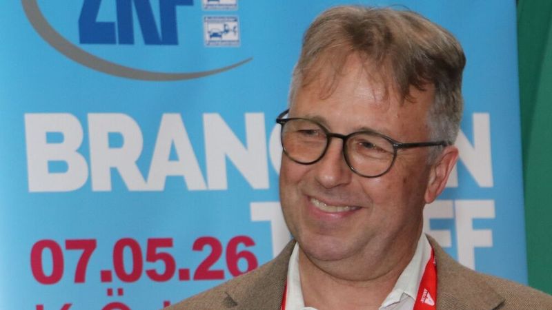 ZKF-Präsident Arndt Hürter genoss die gelungene Abendveranstaltung in der Kölner Motorworld. (Bild: Klasing)
