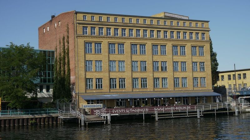 Die Berliner White Spreelounge diente den UC-Spezialisten als Location für den Partnertag 2015. (Bild: Ferrari Electronic)