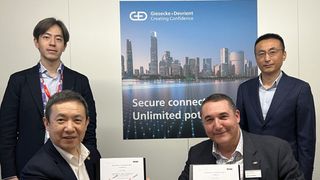 G+D und China Unicom haben auf dem MWC 2024 in Barcelona ein MoU unterzeichnet. (Bild: G+D)