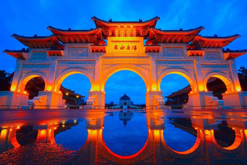 Taiwan und Deutschland wollen ihre bilateralen akademischen Beziehungen stärken – und auch industriell enger zusammenarbeiten. Taiwan und Deutschland wollen ihre bilateralen akademischen Beziehungen stärken – und auch industriell enger zusammenarbeiten.