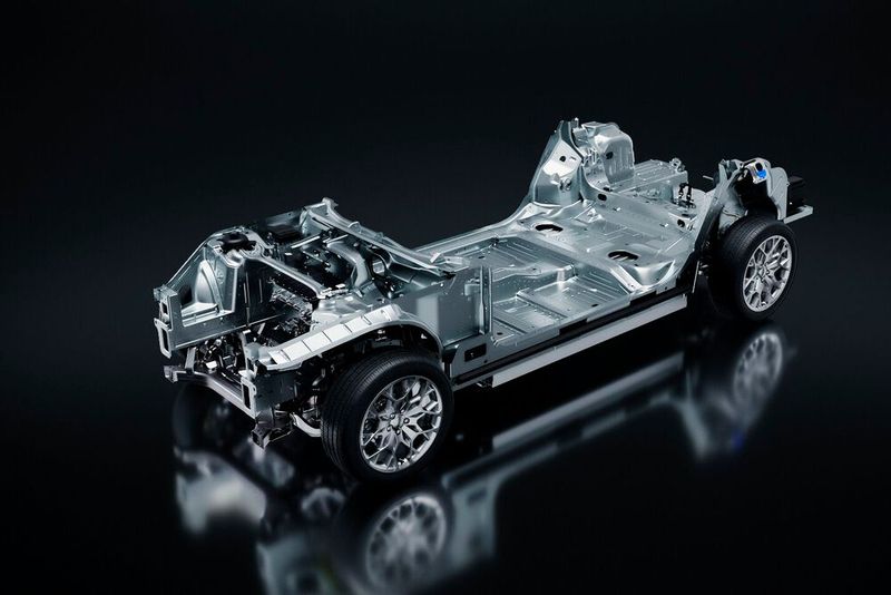 Mit der neuen Plattform sollen Modelle mit einer Länge zwischen 4.764 bis 5.126 Millimeter entworfen werden können. (Bild: Stellantis)