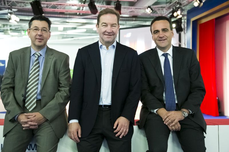 Für Gerhard Schulz (M.) war es die letzte IM.Top, zu der er als Vorsitzender der Geschäftsführung eingeladen hatte. Ab 1. August wecselt er auf die Europa-Ebene, dann übernimmt Marcus Adä (r.) die DACHH-Leitung. Wer neben Adä und Robert Beck (l., Leitung Produktmanagement) die Geschäftsführung komplettieren wird, ist noch nicht bekannt. (Ingram Micro)