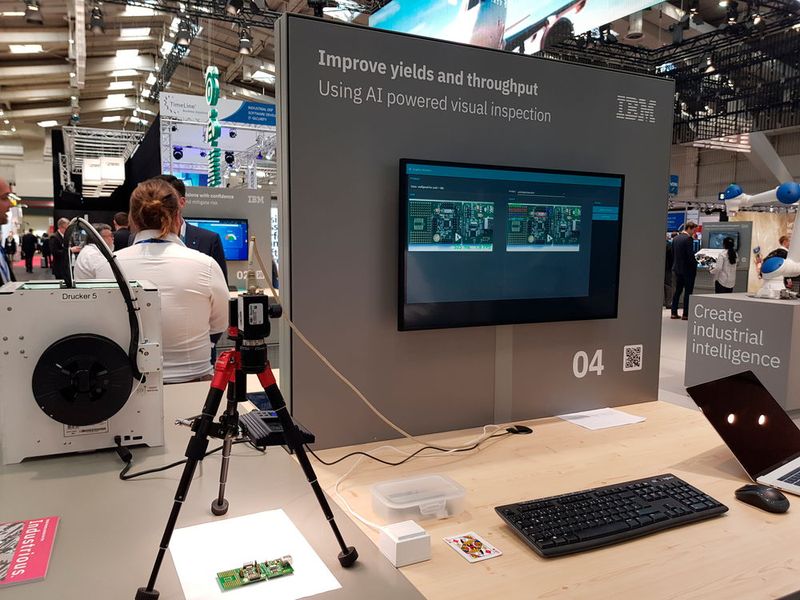 SAS Institute  IBM zeigte unter anderen einen Showcase zur visuellen Inspektion mittels Künstlicher Intelligenz, deren Ergebnisse wiederum zur Maschine zurück fließen. Mehr Informationen unter www.ibm.com  (Bild: Vogel Communications Group)