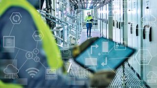 Für mehr Sicherheit in der Produktion ist auch ein Bewusstsein der Mitarbeiter notwendig.  (VTU Engineering)