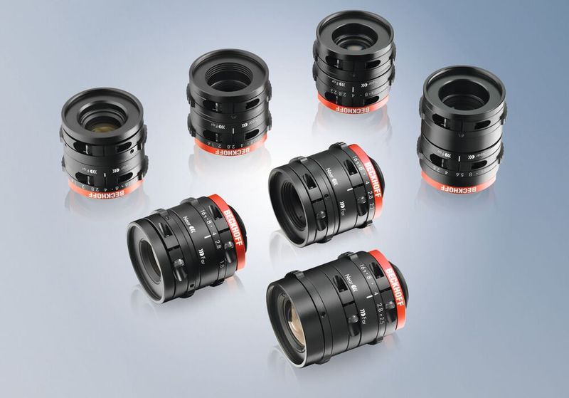 Für ein optimales Handling der Objektive gibt es zwei Griffe zum leichten Einstellen, zwei verdrehbare Fixierringe für Fokus und Blende sowie zwei M3-Fixierschrauben für ein sicheres Feststellen. (Bild: Beckhoff)