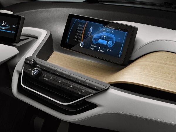 Das BMW i3 Concept Coupé ist das erste vollständig vernetzte Elektrofahrzeug der Welt (Bild: BMW Group)