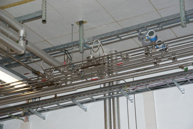 Proline t-mass A 150 im Argon- und Stickstoffnetz im Vergleich mit Proline Promass M (Bild: Endress+Hauser)