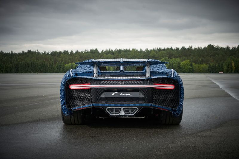 Über 1 Million Lego Technic Teile, 13.438 Arbeitsstunden, 5,3 PS, 92 Nm und Spitzengeschwindigkeit von kanpp 20 km/h: Der Bugatti Chiron als Original-Lego-Modell. (Lego)
