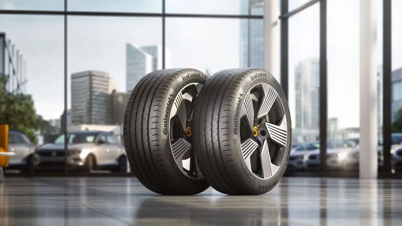 Der Eco-Contact 7 (rechts) soll der neue Sparmeister im Continental-Programm sein, die Positionierung des 7 S ist nicht so eindeutig. Ein sparsamer Sportler?(Bild:  Continental)