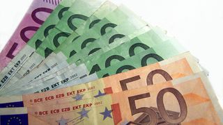 Unternehmer sollten die Bestandsaufnahme ihrer Kreditgeschäfte nicht der Hausbank allein überlassen Bildquelle: Geldscheine by knipseline pixelio.de (Archiv: Vogel Business Media)