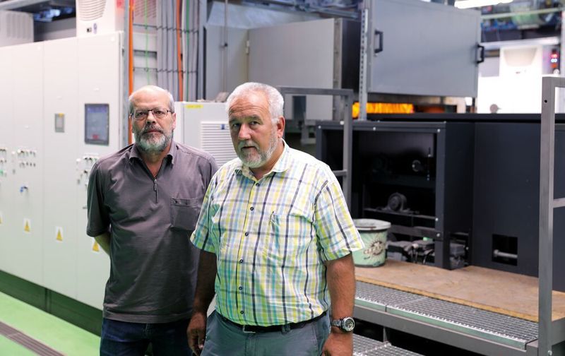 Giuseppe Lamorte (l.) und Ernst Schönauer, die beiden Gründer und Geschäftsführer der Wasch & Härte Technik AG. (Stöcklin Logistik)