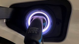 Durch Änderungen bei der Beantragung des Umweltbonus ist es für Händler seit dem 1. Juni nicht mehr möglich, falsch ausgezeichnete und bereits eingereichte Rechnungen zu korrigieren. (Bild: Pfaff/»kfz-betrieb«)