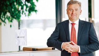 Günther Apfalter: Der Chef des mit 63.000 Mitarbeitern größten europäischen Automobilzulieferers, Magna International Europe, plädiert im Interview für ein Gesundschrumpfen der Autoindustrie. Das Interview ist Auftakt und Vorschau zum Thema der Europäischen Toleranzgespräche, "Exodus - Auszug aus dem Vertrauten".  (Bild: Magna Europe)