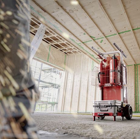 Mit dem SafeCaddy in der Ausführung „Brandschutz“ lässt sich überall schnell auf entstehende Brände reagieren. (Bild: MUNK Rettungstechnik)