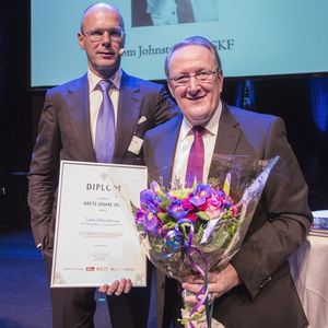 SFK-Chef Tom Johnstone wurde vom schwedischen Wirtschaftsmagazin Affärsvärlden zur „Führungspersönlichkeit des Jahres 2013“ gekürt.