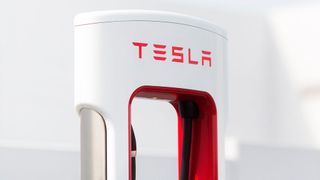 Tesla entfacht mit seinem Verhalten derzeit Widerstand aus verschiedenen Richtungen. Nun liegt die Produktion in Grünheide still. (Bild: Tesla)