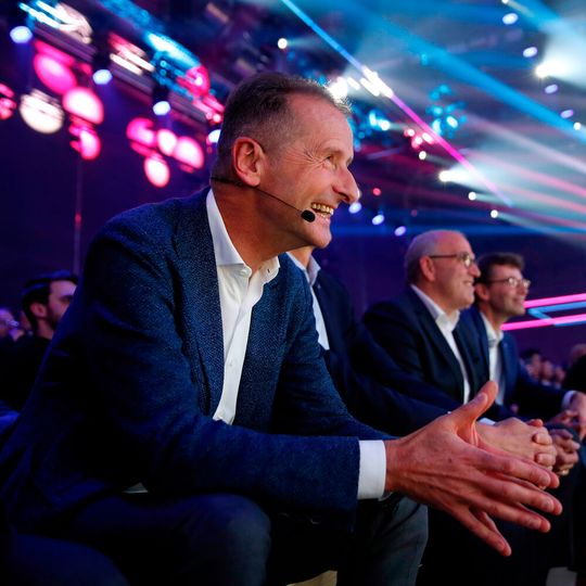Volkswagen-Chef Herbert Diess war 2019 der Top-Verdiener unter den DAX-Vorständen.(Bild:  Volkswagen)