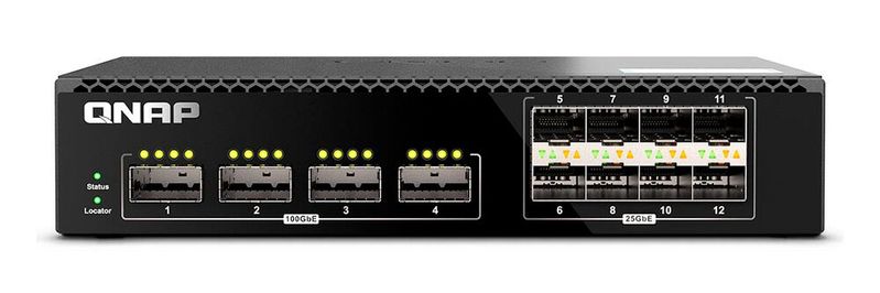 Der QSW-M7308R-4X verfügt über vier 100GbE-QSFP28- und acht 25GbE-SFP28-Glasfaseranschlüsse.(Bild:  QNAP)