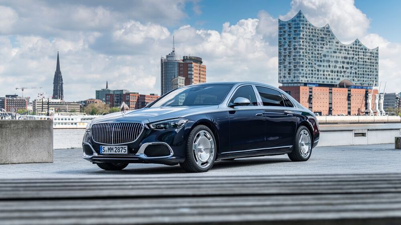 Ab Juli steht die neue Generation der Mercedes-Maybach-Limousine bei den Händlern.(Bild:  Mercedes)