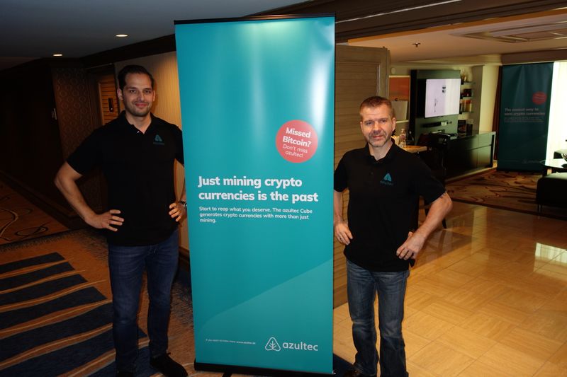 (l.) Aaron Licht und Andreas Rudnicki, azultec, wissen, worauf es heutzutage bei der Krypto Währung ankommt. (IT-BUSINESS)