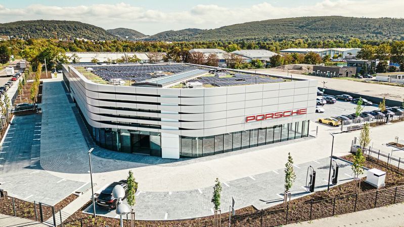 In Ettlingen hat die Graf Hardenberg-Gruppe eine neue Destination Porsche gebaut. Sie ersetzt den nahen Standort Karlsruhe.(Bild:  Jan Liebel)