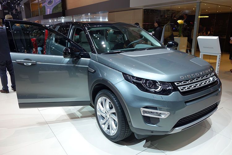 Nicht so urig aber auch sehr ansehnlich: der Land Rover Discovery. (Foto: Christian Otto)