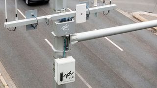 Das Land Niedersachsen und das Deutsche Zentrum für Luft- und Raumfahrt wollen auf den Autobahnen und Bundesstraßen um Braunschweig automatisierte Fahrzeuge testen. (DLR)