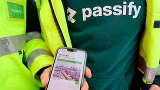Go-live von Passify: Für die Zufahrt zum Terminal CTT im Hamburger Hafen nutzen erste Lkw-Fahrer die App Passify. (Bild: HHLA/Layly Sultani)