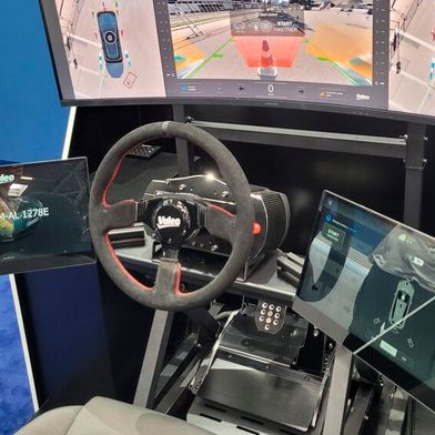 Teleoperiertes Fahren, wie es beispielsweise Valeo auf der IAA Mobility 2023 demonstrierte, ist nun auch in der Praxis möglich. Am 01.12.2025 trat die Straßenverkehr-Fernlenk-Verordnung in Kraft.  (Bild: Stefanie Eckardt)