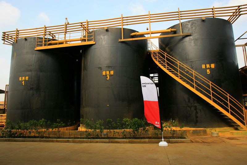 Pigment production at a Lanxess plant in Shanghai. The slurry tanks are used to store the liquid pigment suspension temporarily during the production process before the subsequent press filtering and drying steps (Picture: Lanxess)