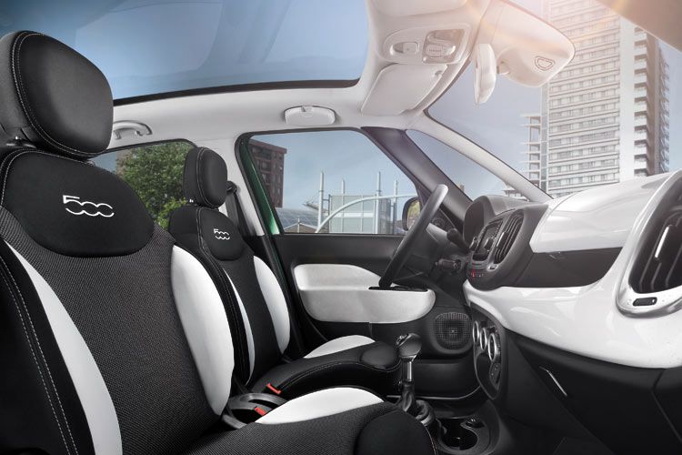 Der Innenraum ist erstaunlich großzügig und hell... (Foto: Fiat)