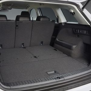 2.065 Liter fasst der Kodiaq maximal, dank umklappbarem Beifahrersitz lassen sich auch bis zu 2,80 Meter lange Gegenstände verstauen.
