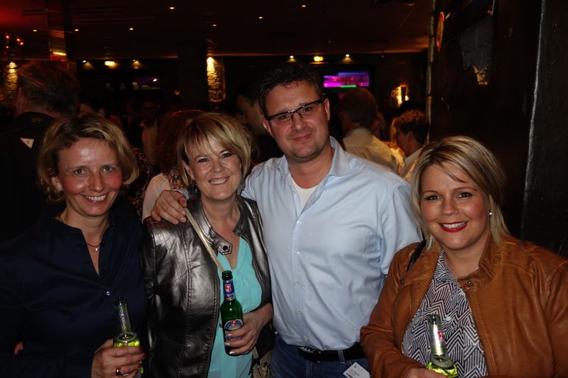 (v. l.) Stephanie Steen, IT-BUSINESS, mit Janet Spacey, Spacey PR, Jan Höschel, Webinstore AG, und Jana Tappendorf, Microsoft (Bild: IT-BUSINESS)