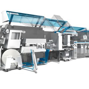 Auf der Interpack 2017 wird die neuartige Lösung vorgestellt. Im Bild die Maschine mit geöffneter Front.(Bild:  Hecker)