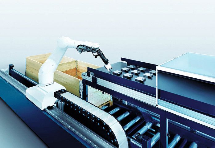 Der integrierte Blechsensor des LoadMaster Bend führt eine optische Vermessung der Platinen durch und sorgt für eine lagegenaue Übergabe an den BendMaster. Rüstfehler der Biegewerkzeuge sind ausgeschlossen da das Tool Identification System TIS den Werkzeugtyp und dessen Position automatisch erkennt. (Bild: Trumpf)