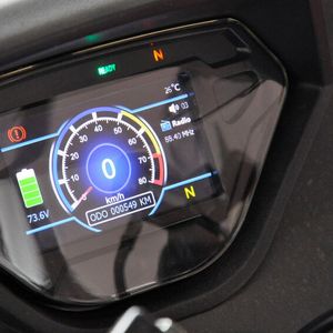 Das Ari 345 Retro erreicht eine Geschwindigkeit von bis zu 45 km/h.(Bild:  Autoren-Union Mobilität/Ari Motors)