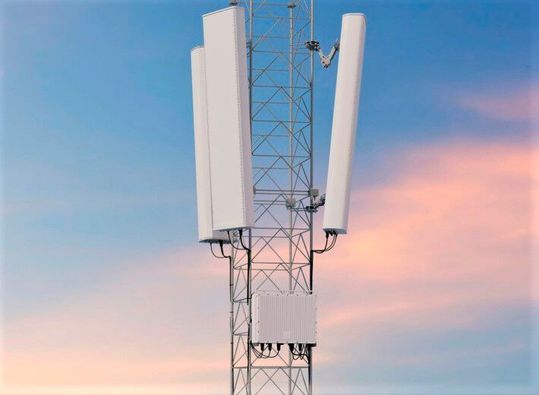 Ericsson empfiehlt Betreibern von Mobilfunknetzen einen Blick ins erweiterte Konzept für nachhaltigere 5G-Netze. Mit den Tipps, und mithhilfe von künstlicher Intelligenz und digitalen Zwillingen, könne man sich dann den Herausforderungen im Klimaschutz gut gewappnet stellen. Ericsson empfiehlt Betreibern von Mobilfunknetzen einen Blick ins erweiterte Konzept für nachhaltigere 5G-Netze. Mit den Tipps, und mithhilfe von künstlicher Intelligenz und digitalen Zwillingen, könne man sich dann den Herausforderungen im Klimaschutz gut gewappnet stellen.