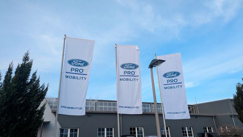 Ford Pro Mobility ist ein Vermiet-Netzwerk für umgebaute leichte Nutzfahrzeuge von Ford.(Bild:  Simon – VCG)